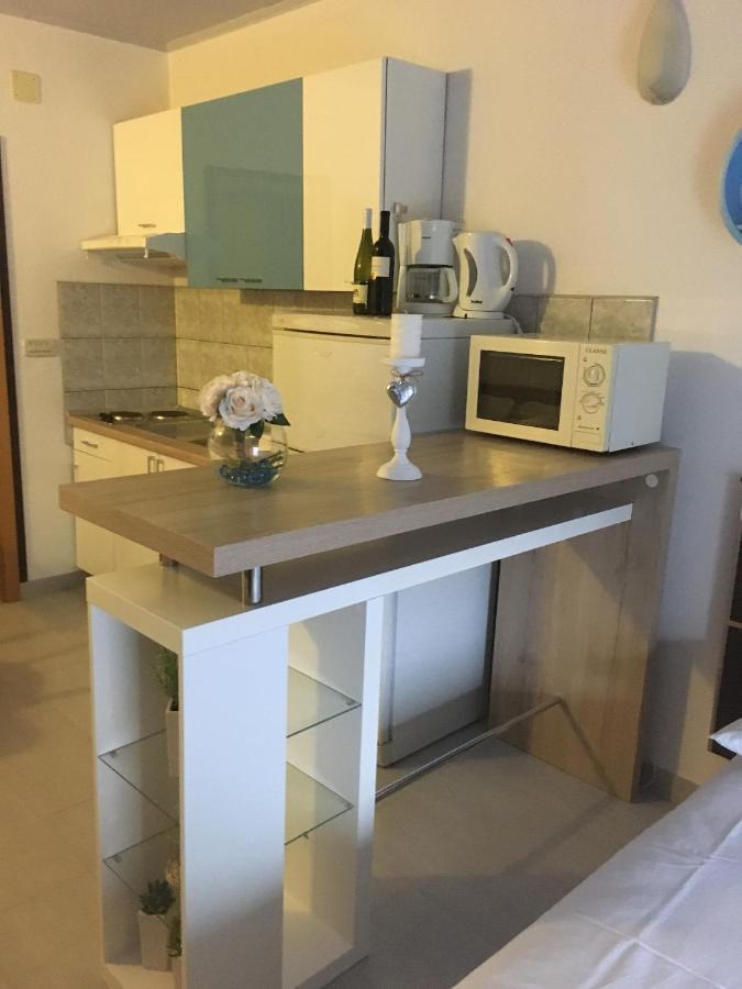 Apartments By The Sea Promajna, Makarska - 2673 المظهر الخارجي الصورة