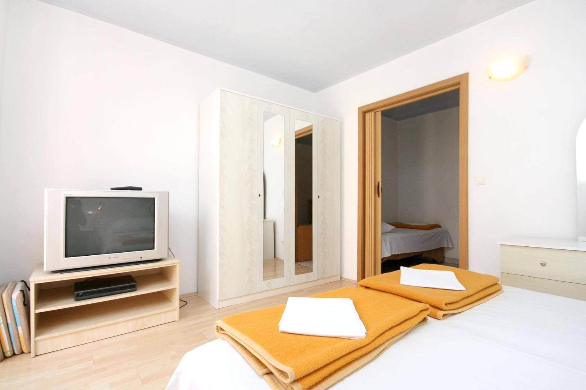 Apartments By The Sea Promajna, Makarska - 2673 الغرفة الصورة