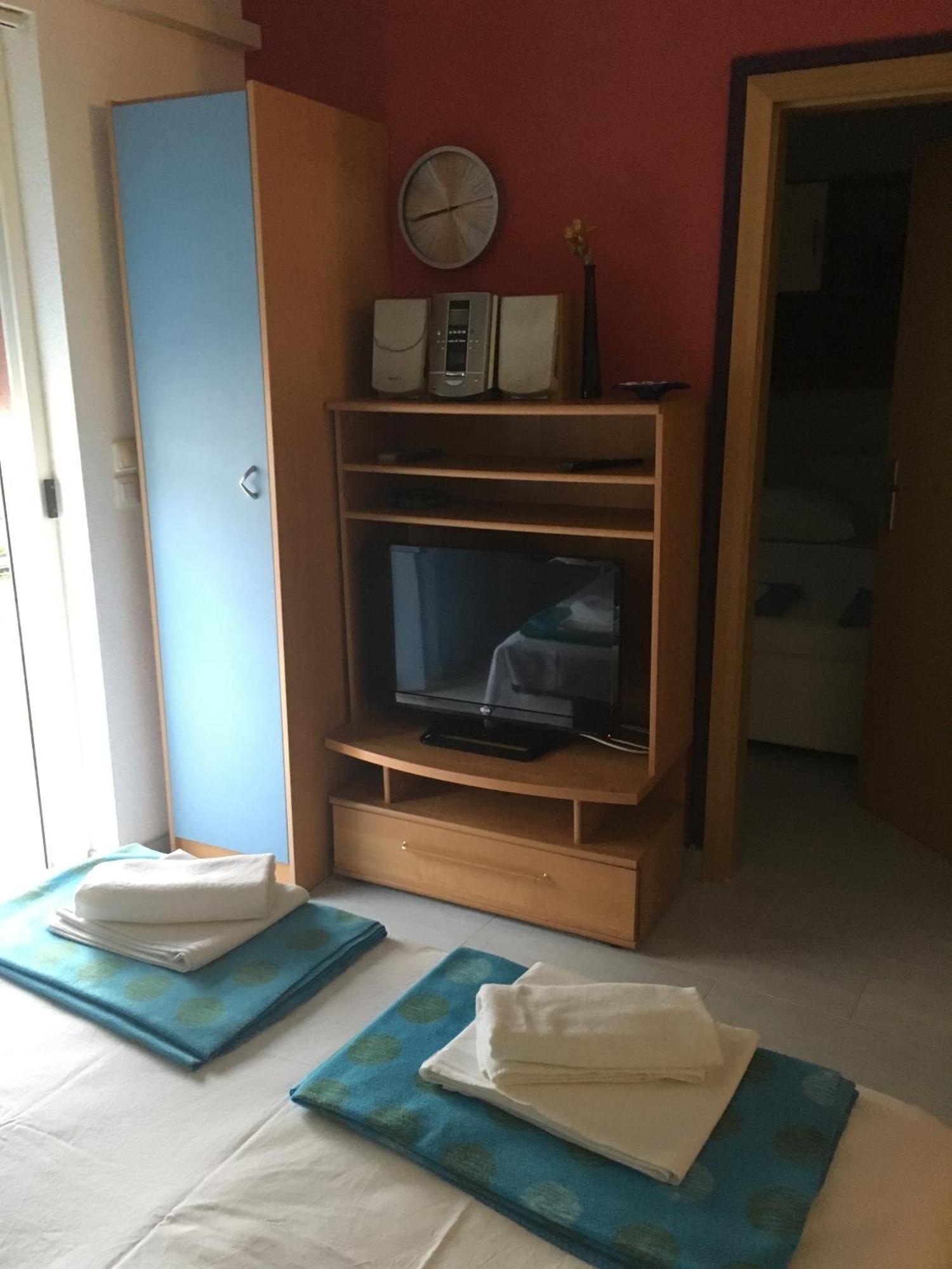 Apartments By The Sea Promajna, Makarska - 2673 الغرفة الصورة